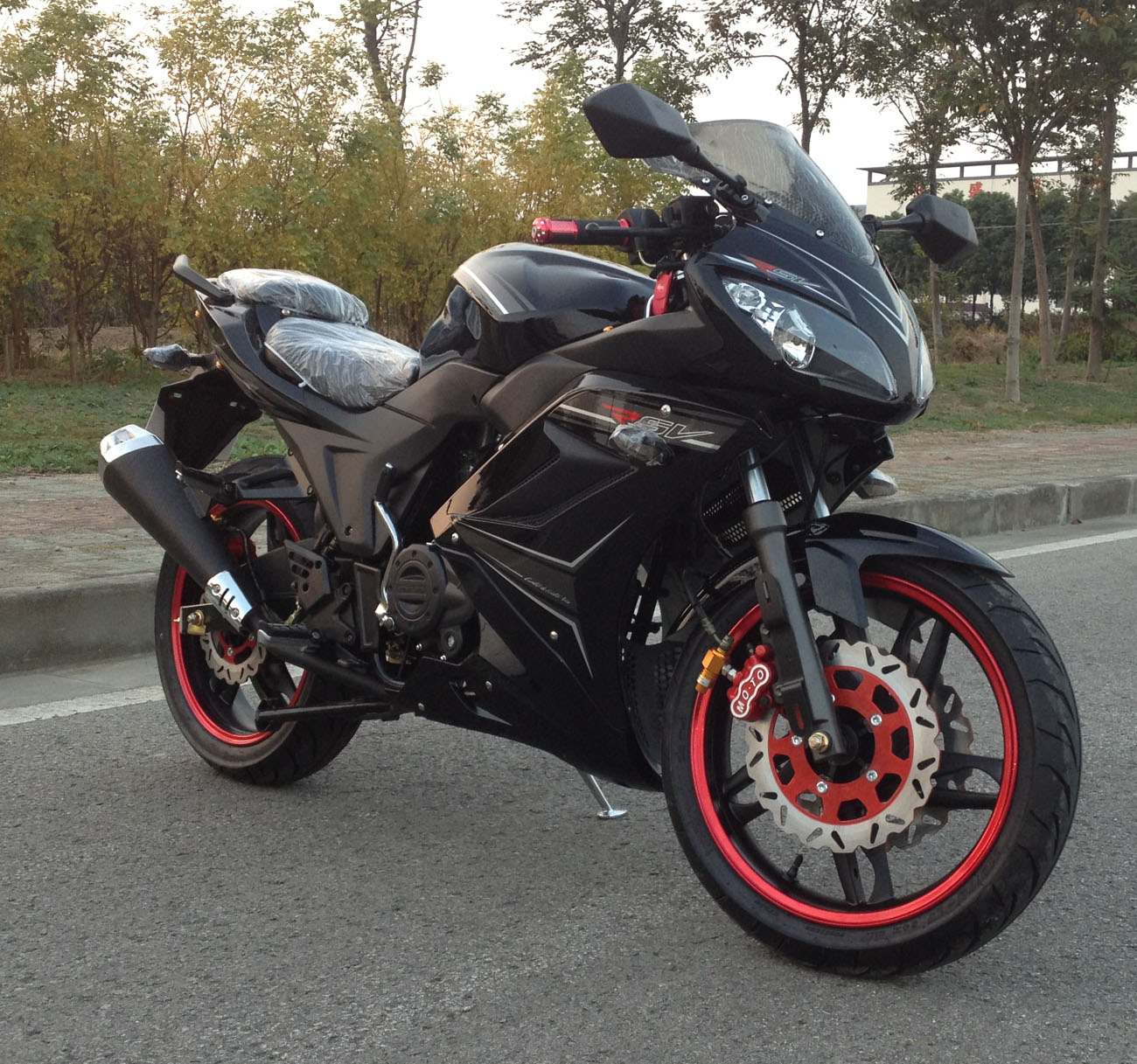 地平线款 有200到250CC摩托车跑车公路赛车