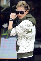 休闲<em>短裤搭配</em>_2012新款大花小花 UP STORE