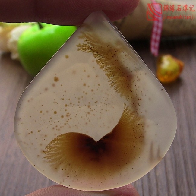 纯天然巴西玛瑙吊坠/无烧原色红水草紫玉髓/水润通透/掌柜收藏 纯天然巴西玛瑙吊坠/无烧原色红水草紫玉髓/水润通透/掌柜收藏