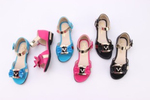  新款夏季女童凉鞋金属学生大中小儿童公主鞋鱼嘴韩版特价