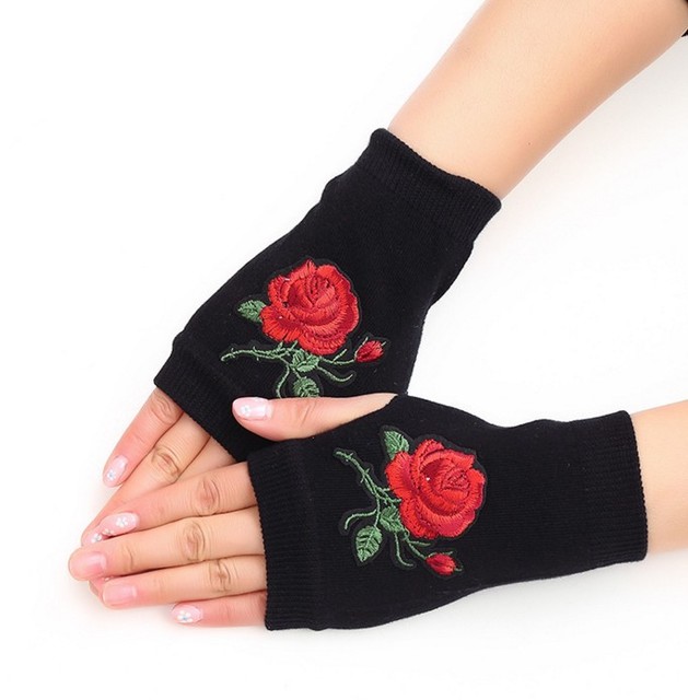 men and women currency Cool sailor golden rivet black knitting elastic Mitts glove Hip hop Non-mainstream glovein the Outdoor/Mountaineer/Camping/Travel Goods , Outdoor clothing , Outdoor leisure clothes , Outdoor leisure pants suit category - from Buy2taobao.com to provide professional Taobao agent buy service