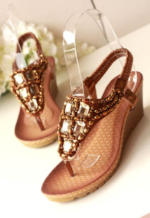  13夏季新款 日系民族风钉珠复古色系坡跟凉鞋夹脚女鞋百搭街头