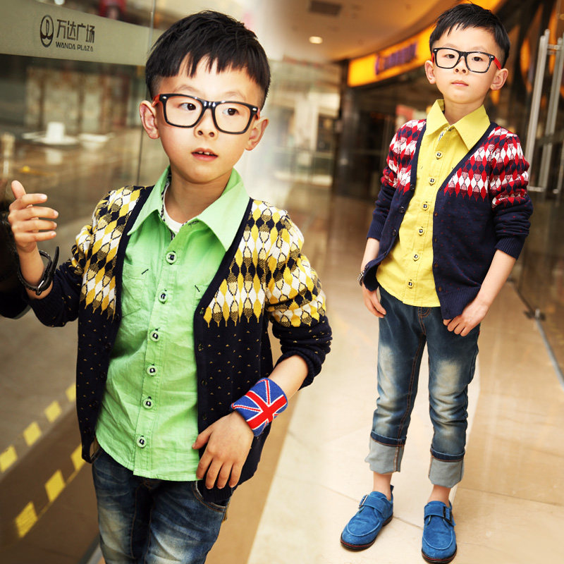 【儿童<em>开衫毛衣</em>男童】_儿童<em>开衫圆领毛衣编织</em>