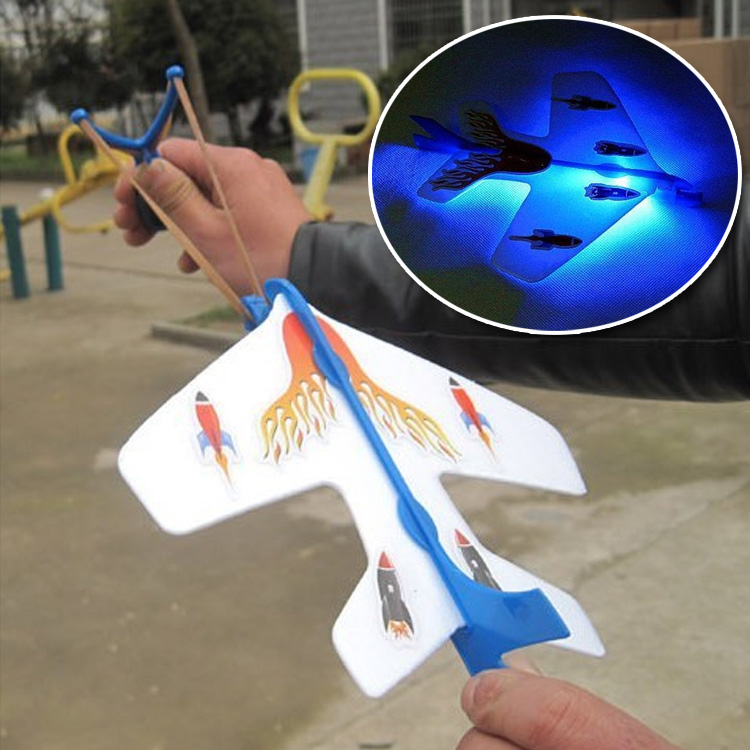 The new light-emitting DIY Arrows Flash Elastic force Convolution Bird aircraft children Puzzle Yiwu Stall Source of goods Toysin the Toy/Childs/Puzzle/Building block/Model , Electronic/Light/Aerated/Tricky Toy , Glow Toys category - from Buy2taobao.com to provide professional Taobao agent buy service