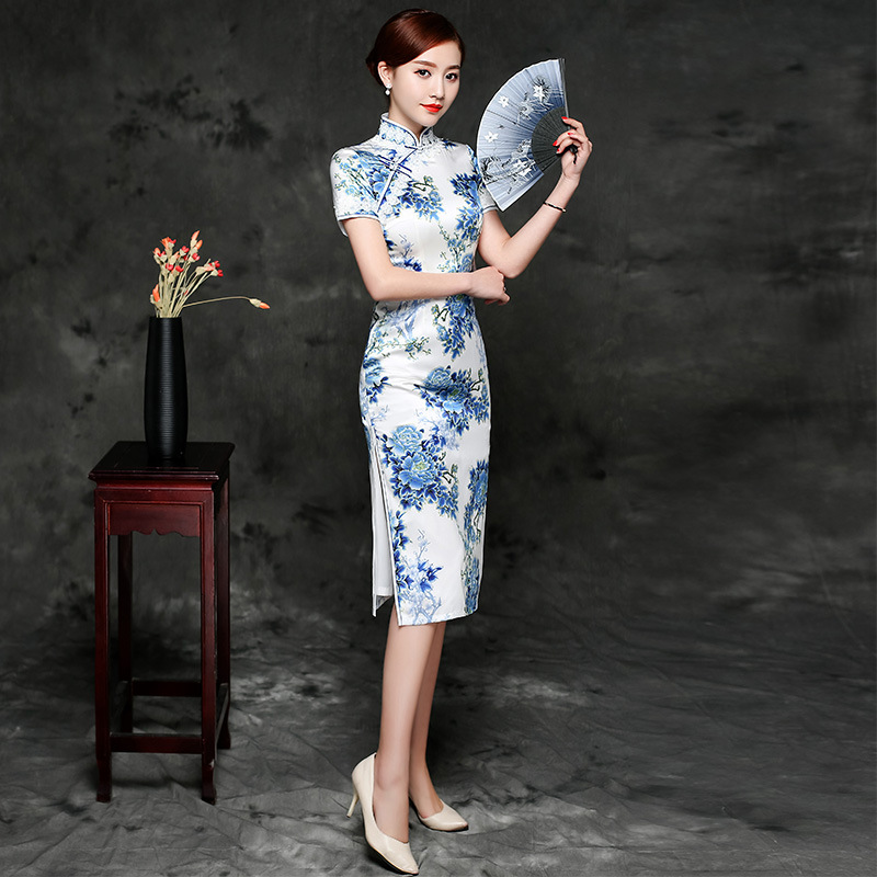 新款真丝旗袍低开叉中国风重磅真丝旗袍定制在类目 女装/女士精品, 婚纱/旗袍/礼服, 旗袍中 - 来自Buy2taobao.com提供专业的淘宝代购服务