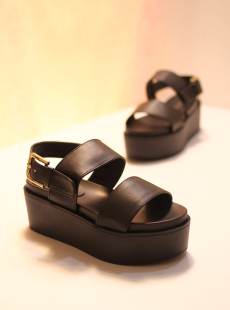  韩国简单凉鞋 欧美街头潮人风 复古厚底百搭时尚学生休闲鞋坡跟女