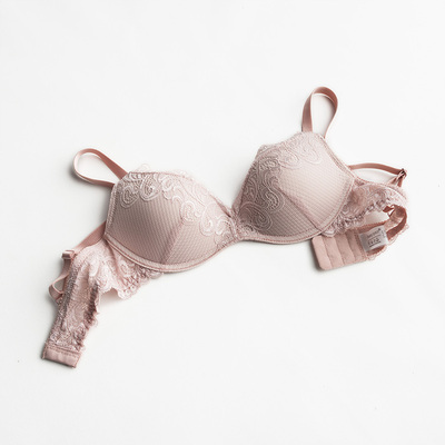 舒适性感日本文胸蕾丝v型加厚女士无钢圈聚拢小胸平胸内衣夏AA杯