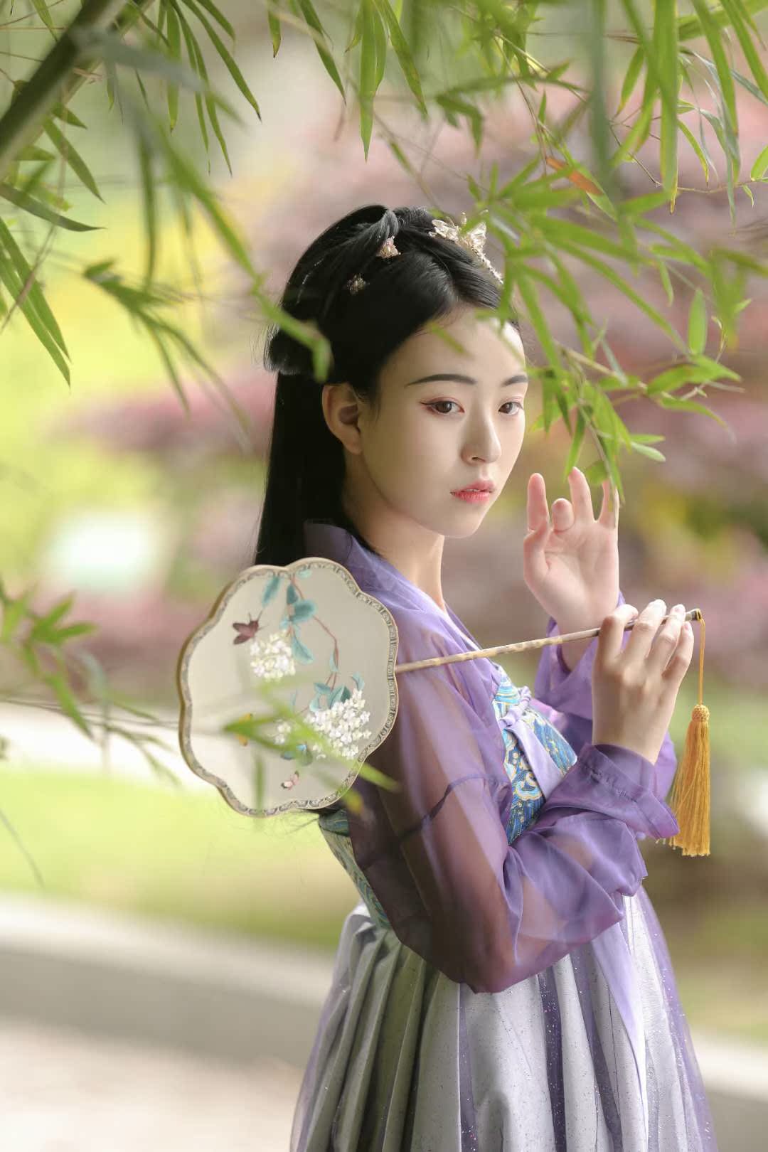 香腮雪【星蓝图】原创汉服女装一片式对襟襦裙渐变洒金六米摆现货在类目 个性定制/设计服务/DIY, 服饰箱包定制, 服装定制, 汉服定制中 - 来自Buy2taobao.com提供专业的淘宝代购服务