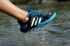 Кроксы Adidas напольные участвует обувь рыбалка