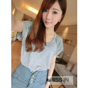  时尚女装夏装新款韩版潮蕾丝钩花拼接镂空t恤蝙蝠袖打底小衫