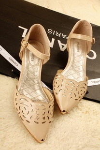  特惠 夏季新款 韩版丽人淑女阁 镂空装饰 漆皮 中跟女凉鞋