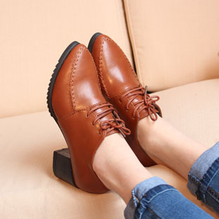  明星潮品欧美复古系带尖头中跟英伦帅气马克线春款单鞋女鞋子