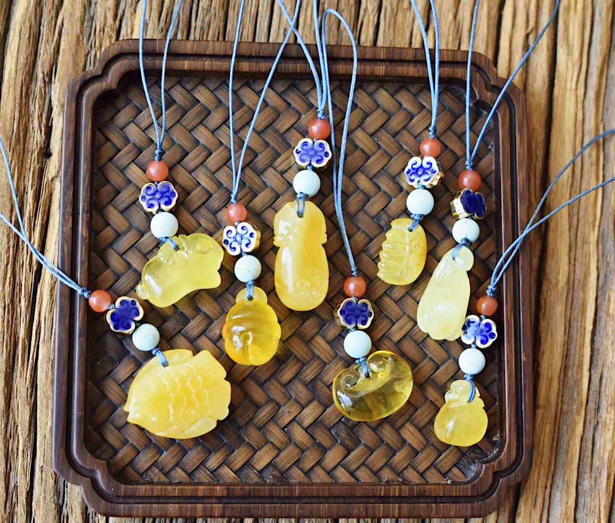Hand made natural Optimization Beeswax carving mobile phone personality Unique Refinement exquisite lovelyin the 3C Digital Accessories, Cell Phone Accessories , Phone Accessories , Mobile phone pendant/Mobile phone chain category - from Buy2taobao.com to provide professional Taobao agent buy service