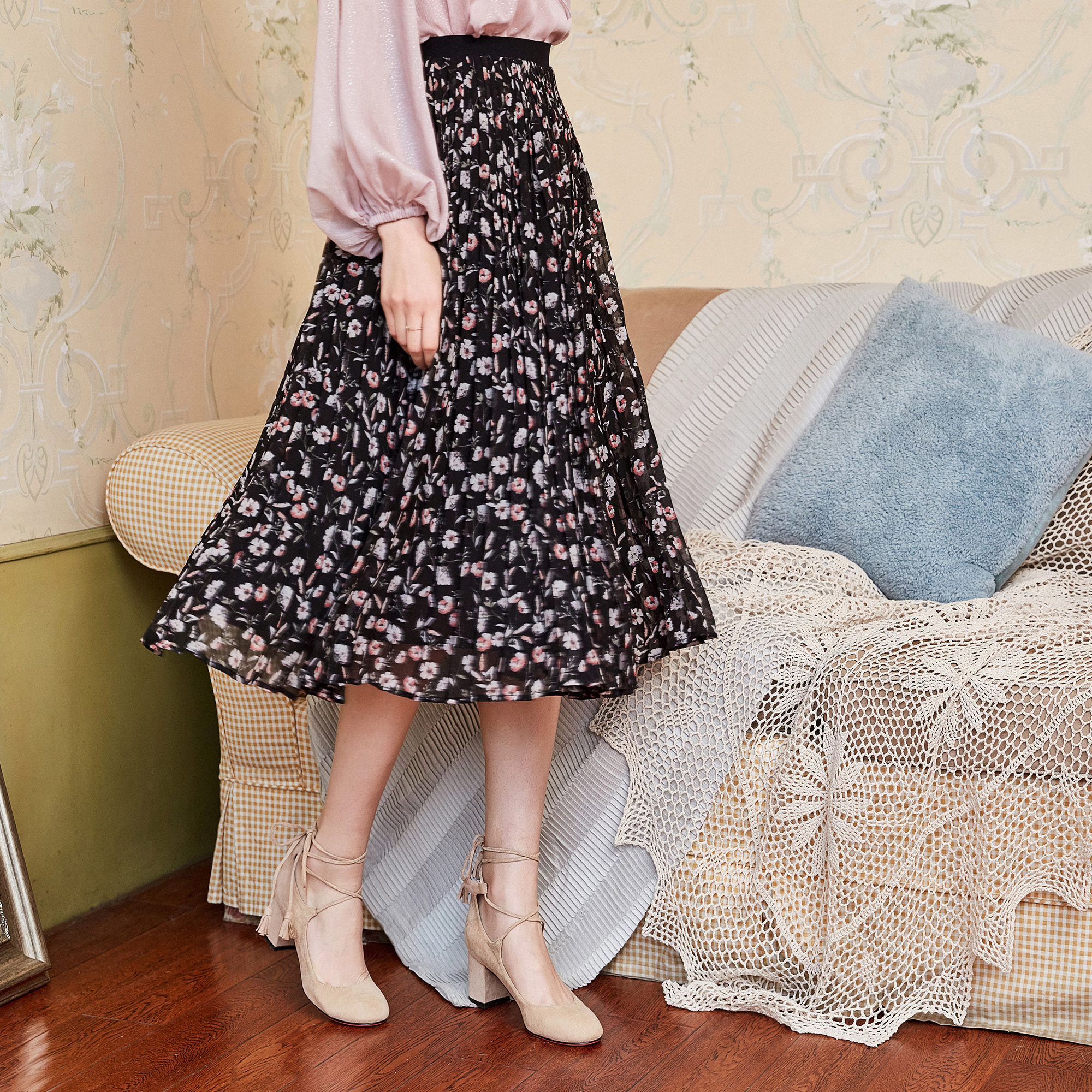 Artka Aka Early autumn Elastic waist printing Crimp Broken flowers Versatile Pendulum skirt QA10286Cin the Women's clothing/Boutique , Skirts category - from Buy2taobao.com to provide professional Taobao agent buy service