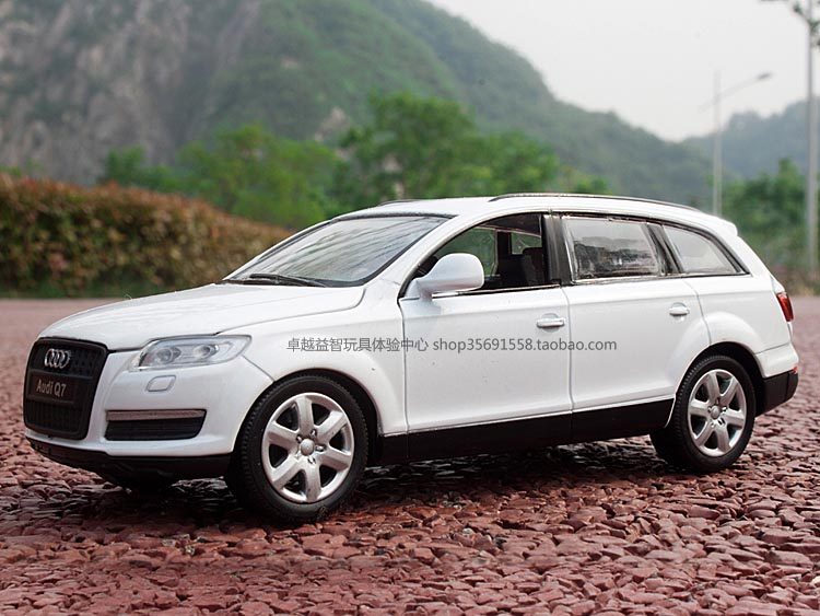 Car model Audi 1:32 Audi Q7 cars alloy alloy car model toy cars ascend to the Sukhavati-Guide