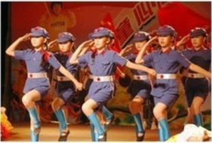幼儿园小学生儿童表演服舞蹈服装新四军八路军