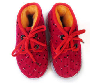  儿童农家传统老棉鞋 红色 扣鞋带 牛筋底 加厚儿童棉鞋 全新布鞋