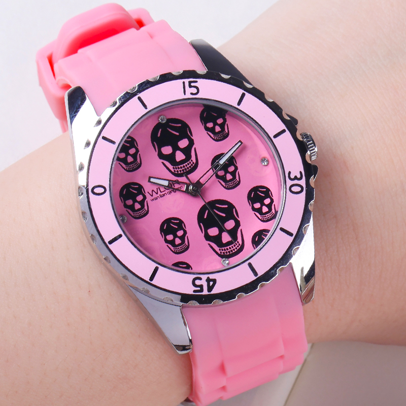 Часы WLQR WLQR / wrist love people Часы WLQR WLQR / wrist love people