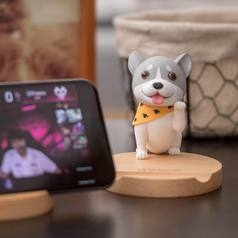 网红柴犬懒人手机平板ipadmini5/pro木质支撑架万能通用桌面摆件在类目 3C数码配件, 手机配件, 手机支架/手机座中 - 来自Buy2taobao.com提供专业的淘宝代购服务