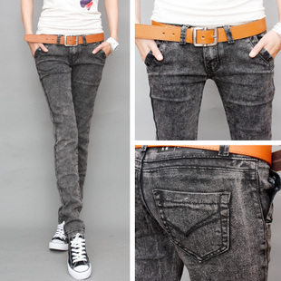 <em>女生</em>牛仔裤<em>初中</em>高中大学生装休闲女裤子长裤小