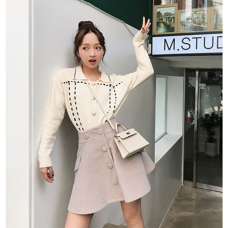 林珊珊 2019秋冬新款女神时尚气质网红短裙排扣A字马毛半身裙女在类目 女装/女士精品, 半身裙中 - 来自Buy2taobao.com提供专业的淘宝代购服务
