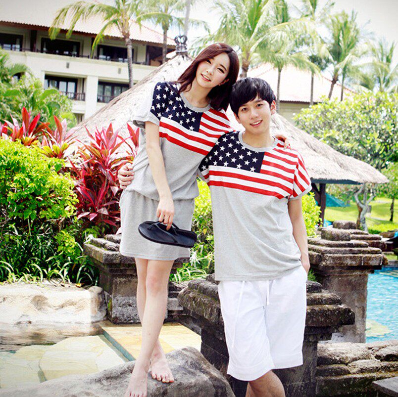 2013新款<em>情侣装</em>韩国夏装<em>女裙子</em>短袖t恤男星星