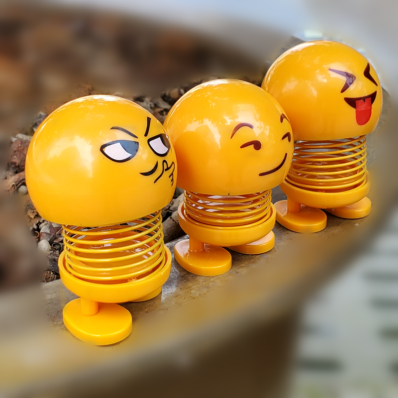 创意车载弹簧表情包坏笑摇头公仔摆件摇头娃娃抖音同款搞怪玩具在类目 玩具/童车/益智/积木/模型, 手工制作/创意DIY, 手工串珠/穿珠/首饰编织中 - 来自Buy2taobao.com提供专业的淘宝代购服务