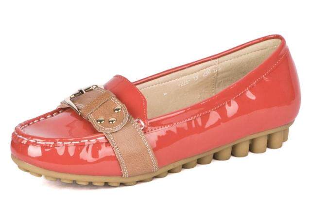 热销2012秋季新款卡帝乐<em>鳄鱼女士皮鞋</em>中口套