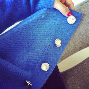 HEINIU 多色<em>超好看</em>基础款宝石<em>纽扣</em>短款兔毛<em>开衫</em>