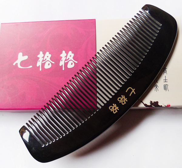 宽齿牛角梳子 天然正品 卷发大号防脱按摩梳 刻字 防静电梳送长辈在类目 家庭/个人清洁工具, 个人洗护清洁用具, 梳子/便携用镜, 梳子/化妆梳/按摩梳中 - 来自Buy2taobao.com提供专业的淘宝代购服务