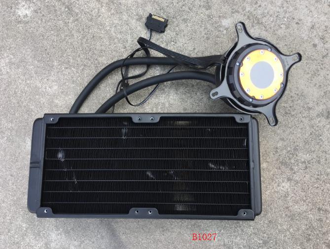 有轻微碰到散热器的台湾名牌 A系列混合风冷水冷散热器在类目 电脑硬件/显示器/电脑周边, 散热器/风扇中 - 来自Buy2taobao.com提供专业的淘宝代购服务