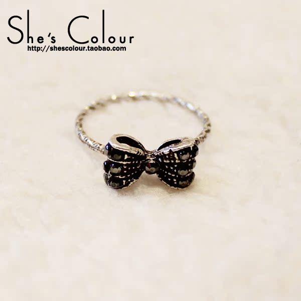 特价SHE'S COLOUR 只为美人一笑 小蝴蝶结水钻复古戒指一枚~ 特价SHE'S COLOUR 只为美人一笑 小蝴蝶结水钻复古戒指一枚~