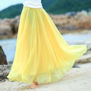 请问皮肤黑穿这条裙子会不会显得更黑啊?–淘