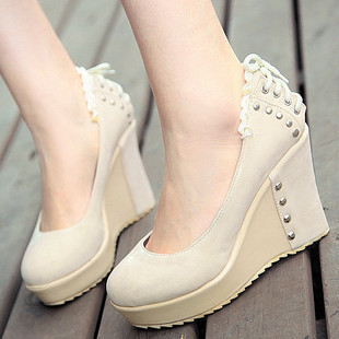  英伦新款撞色裸色铆钉单鞋 韩国公主超高跟鞋厚底蕾丝坡跟女鞋子