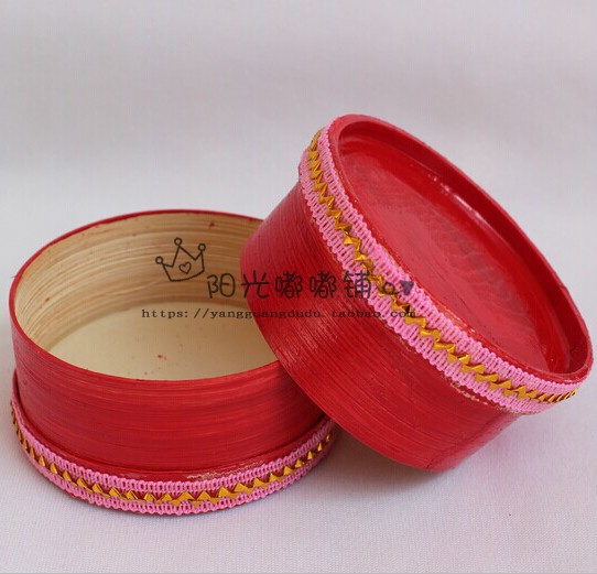 Yi nationality cigarette case Yunnan Yi dance Bodybuilding prop Folk Dance Phnom Penh triangle Cigarette case quality goodsin the Musical Instruments/Guitar/Piano/Fitting , Folk instruments , Other ethnic musical instruments , Other ethnic musical instruments category - from Buy2taobao.com to provide professional Taobao agent buy service