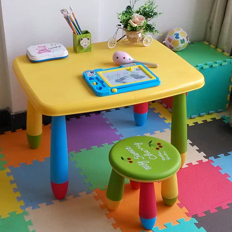 阿木童儿童桌椅 儿童学习桌椅 幼儿园桌椅 1桌1凳子在类目 尿片/洗护/喂哺/推车床, 儿童房/桌椅/家具, 成套桌椅中 - 来自Buy2taobao.com提供专业的淘宝代购服务