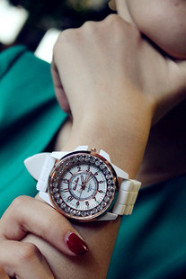  韩国水钻表 石英表时尚时装表 女士手表女表硅胶表 潮 白色大表