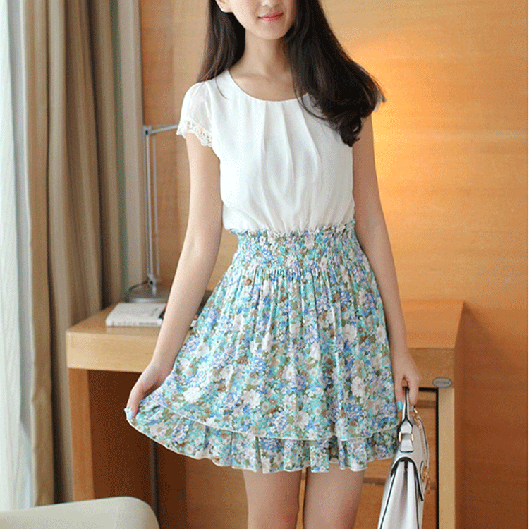 韩版甜美碎花百褶...