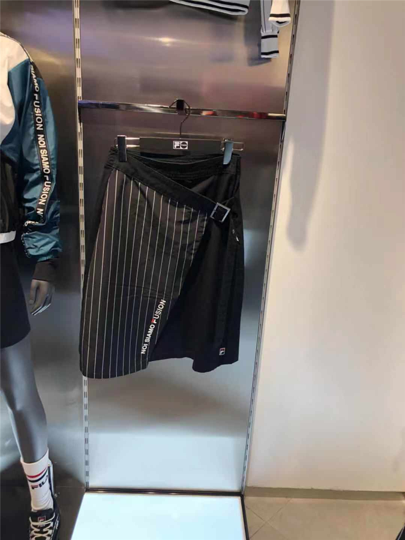 FILA斐乐潮牌专柜正品 2019春夏新款女装休闲半身裙 T11W921304在类目 女装/女士精品, 半身裙中 - 来自Buy2taobao.com提供专业的淘宝代购服务