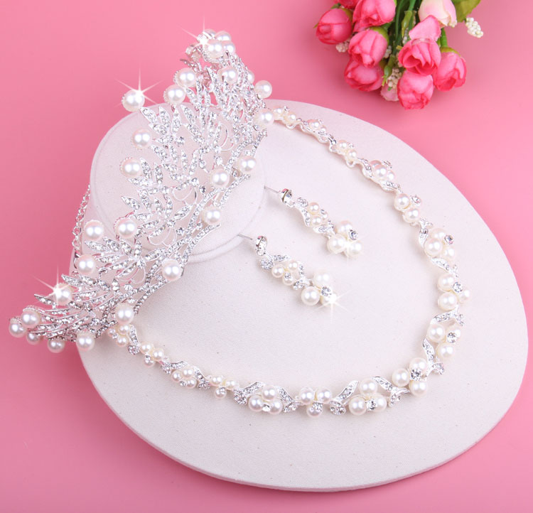 新款新娘饰品 新娘项链结婚套链 珍珠皇冠项链耳环三件套包邮在类目 饰品/流行首饰/时尚饰品新, 项链中 - 来自Buy2taobao.com提供专业的淘宝代购服务