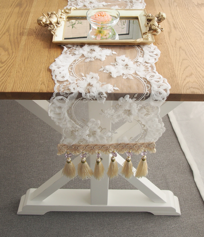 Finished Spot white three-dimensional Flower Embroidery European style Gold Line tassels Table flag French rural dresser Gabionin the Home Fabric , Table cloth , Table flag category - from Buy2taobao.com to provide professional Taobao agent buy service