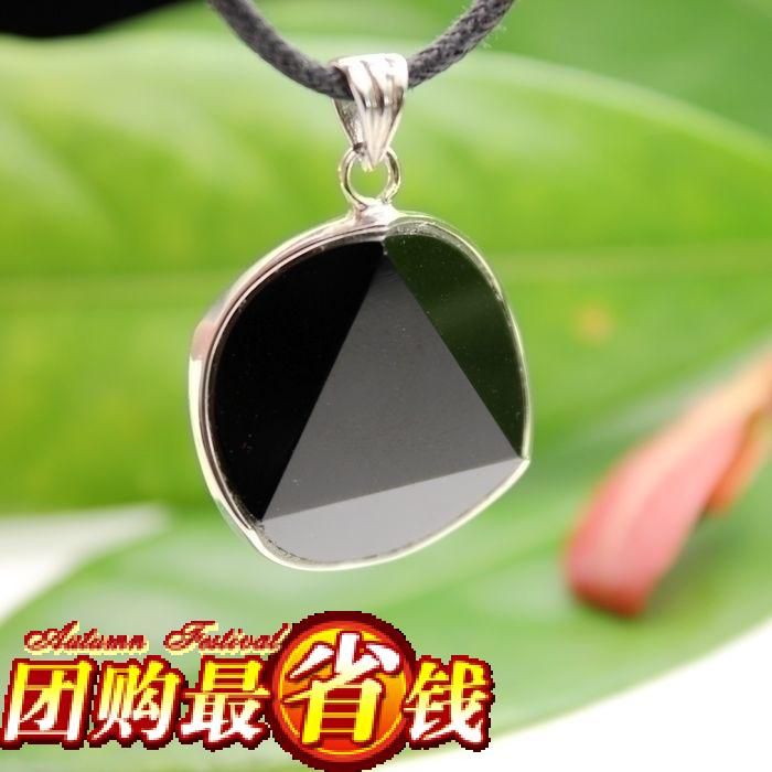 开光天然水晶 正品黑陨石吊坠女男款 项坠情侣 转运辟邪30天退换 开光天然水晶 正品黑陨石吊坠女男款 项坠情侣 转运辟邪30天退换