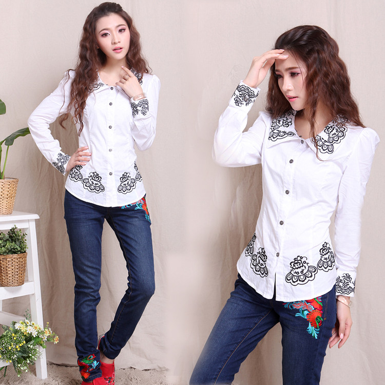 新款秋装 复古刺绣衬衫 民族风女装中国风绣花翻领长袖衬衣白色