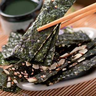 台湾进口零食 海苔杏仁脆片 原味40g 即食海苔 非油炸全素食品在类目 零食/坚果/特产, 鱿鱼丝/鱼干/海味即食, 海苔系列中 - 来自Buy2taobao.com提供专业的淘宝代购服务