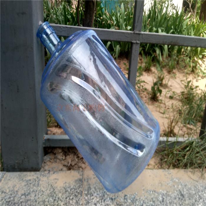 异形纯净水桶夏季新款18.9升特种水桶饮水机标配大号异型矿泉水桶在类目 厨房电器, 厨房家电配件, 净水/饮水机配件耗材中 - 来自Buy2taobao.com提供专业的淘宝代购服务
