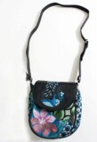 2011年新款，西班牙抽象设计Desigual 拼色绣花帆布包 斜跨包