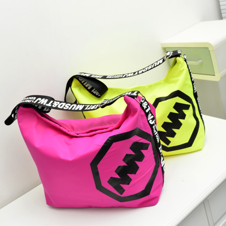 Сумка 2060 trend Fan children m/3156 2013 2060 trend Fan children Девушки Нейлон Мягкие Молния Сумка с карманом на молнии Мешкообразная сумка Фрукты и сласти Однотонный цвет Нет Мягкая Да 100 Для отдыха Средняя (максимальная длина 30-50 см) Японский и южнокорейский дизайн Квадратная форма Три ручки Сумка через плечо Сумка 2060 trend Fan children m/3156 2013 2060 trend Fan children Девушки Нейлон Мягкие Молния Сумка с карманом на молнии Мешкообразная сумка Фрукты и сласти Однотонный цвет Нет Мягкая Да 100 Для отдыха Средняя (максимальная длина 30-50 см) Японский и южнокорейский дизайн Квадратная форма Три ручки Сумка через плечо