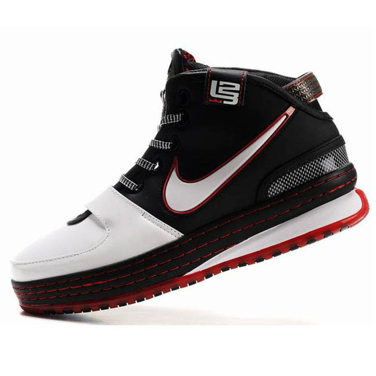 詹姆斯6代战靴nike哪种好?詹姆斯6代战靴nike