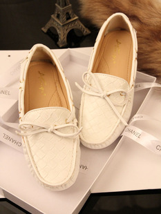  欧洲站新款单鞋豆豆鞋春秋女鞋英伦休闲低帮平底鞋平跟小白鞋