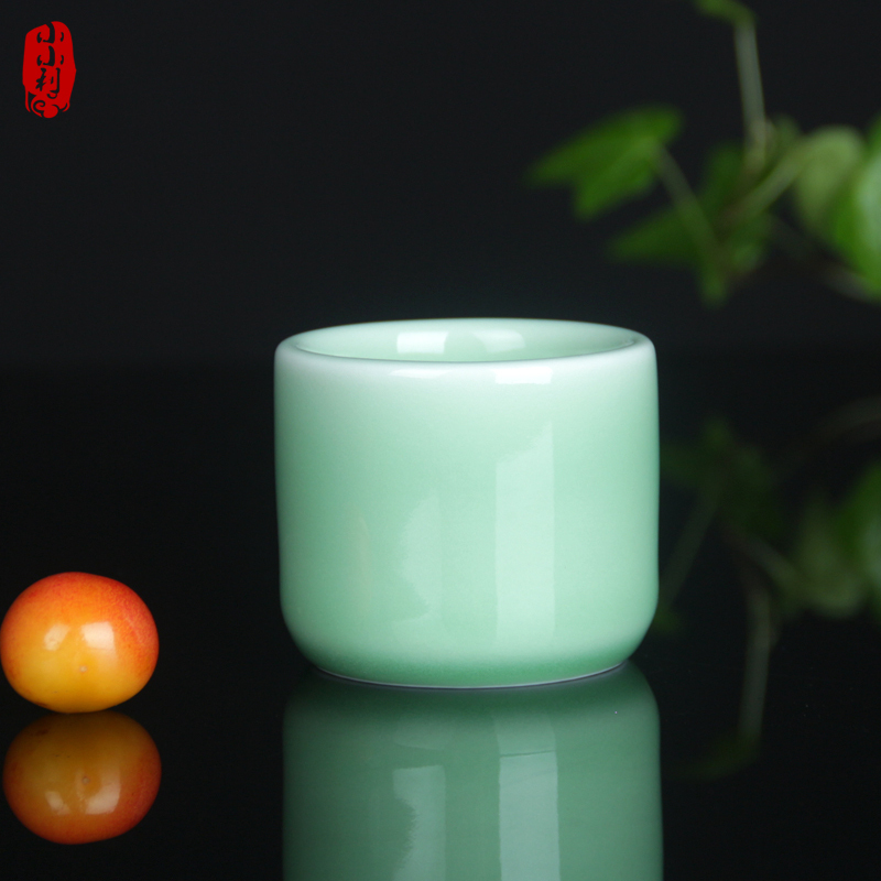 促销龙泉青瓷杯 陶瓷杯子 普洱茶 品茗杯 茶杯 功夫茶水杯 板指杯在类目 餐饮具, 茶具, 功夫茶具中 - 来自Buy2taobao.com提供专业的淘宝代购服务